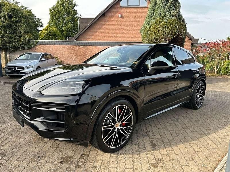 Chromitschwarzmetallic Gebraucht 2023 Porsche Cayenne S Coupe Sport Coupé | 147.900 € - Bild 1/4