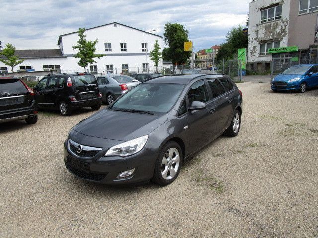Grau Gebraucht 2012 Opel Astra Design Edition Kombi | 2.990 € (Fairer Preis) - Bild 1/4