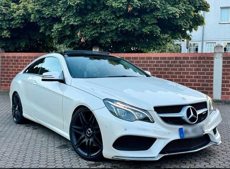 Weiß Gebraucht 2013 Mercedes E350 AMG Coupé | 15.499 € (Fairer Preis) - Bild 1/4