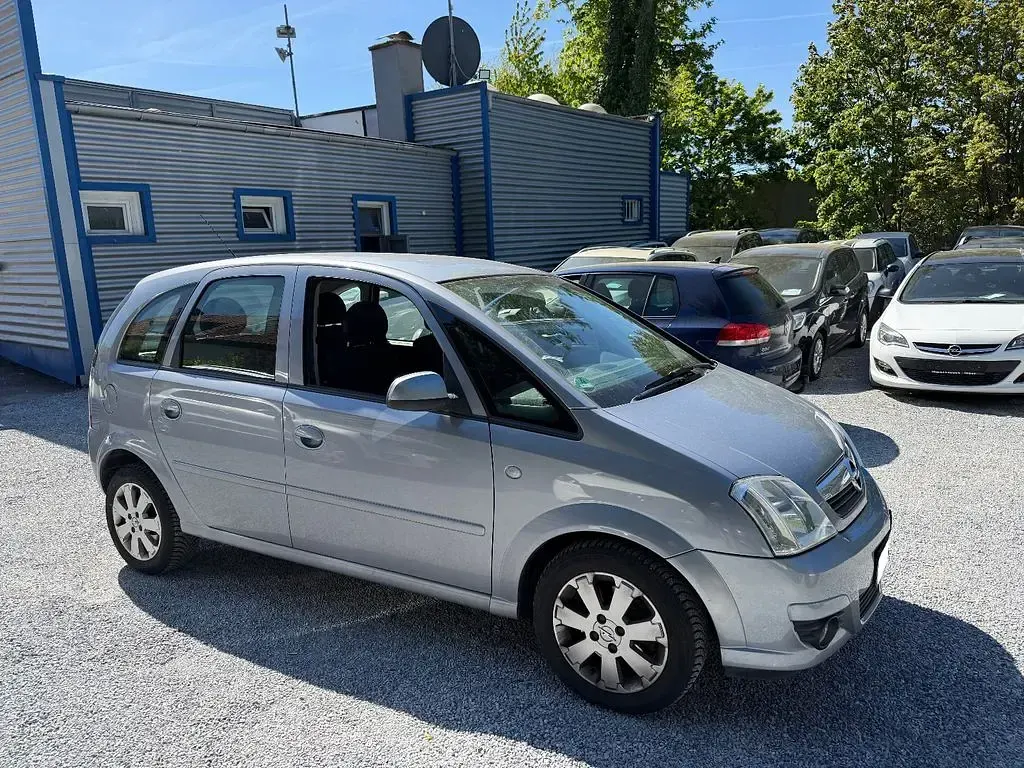 Usata Opel Meriva Edition 105 CV (77 kW) 2007 Argento Monovolume