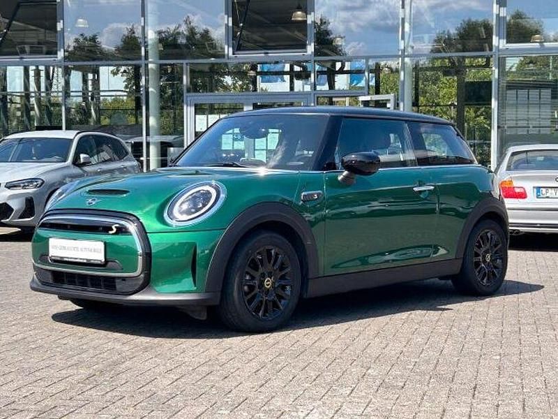 British racing green (metallic) Gebraucht 2022 Mini Cooper Kleinwagen | 17.280 € (Fairer Preis) - Bild 1/4