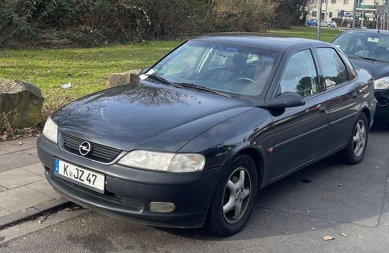 Gebraucht Opel Vectra 116 PS (85 kW) 1996 Schwarz Limousine