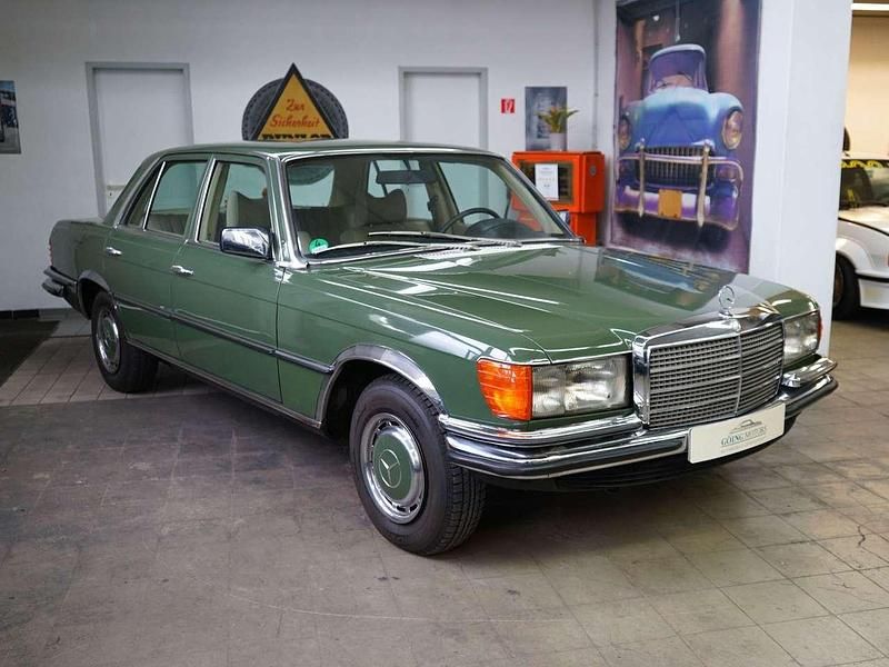 Grün Gebraucht 1977 Mercedes S280 Limousine | 16.990 € - Bild 1/4