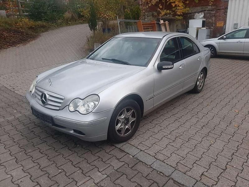 Gebraucht Mercedes C200 122 PS (89 kW) 2004 Grau Limousine