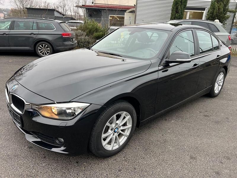 Schwarz Gebraucht 2012 BMW 316 Limousine | 7.499 € (Guter Preis) - Bild 1/4