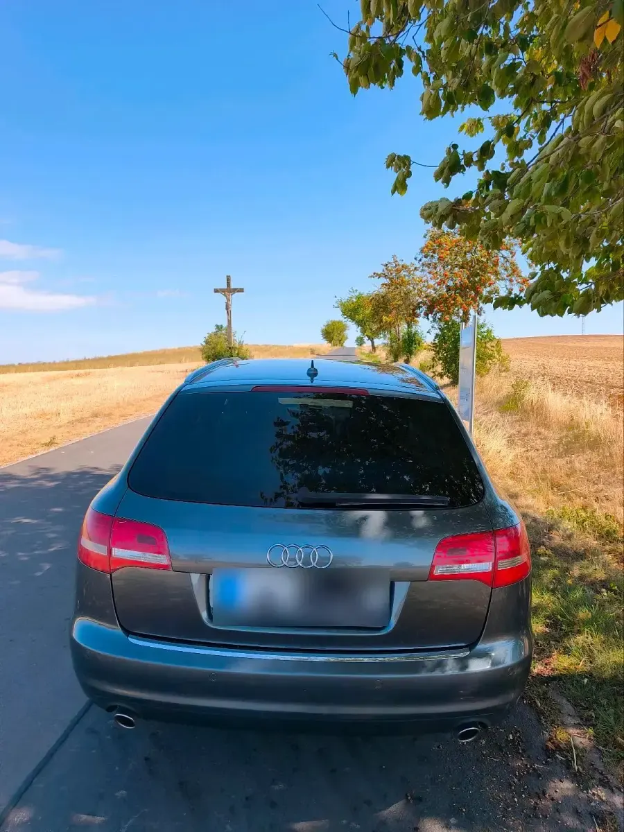 Gebraucht Audi A6 190 PS (139 kW) 2010 Grau Kombi