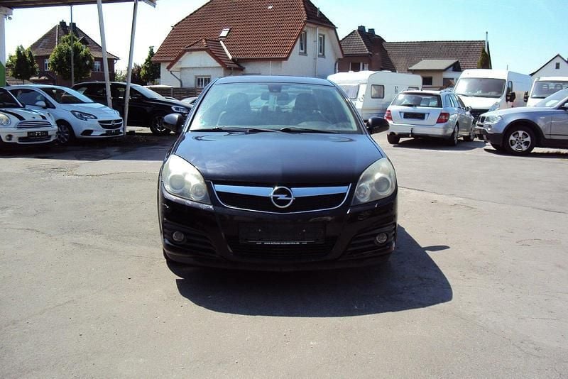 Gebraucht Opel Vectra 146 PS (107 kW) 2010 Schwarz Limousine