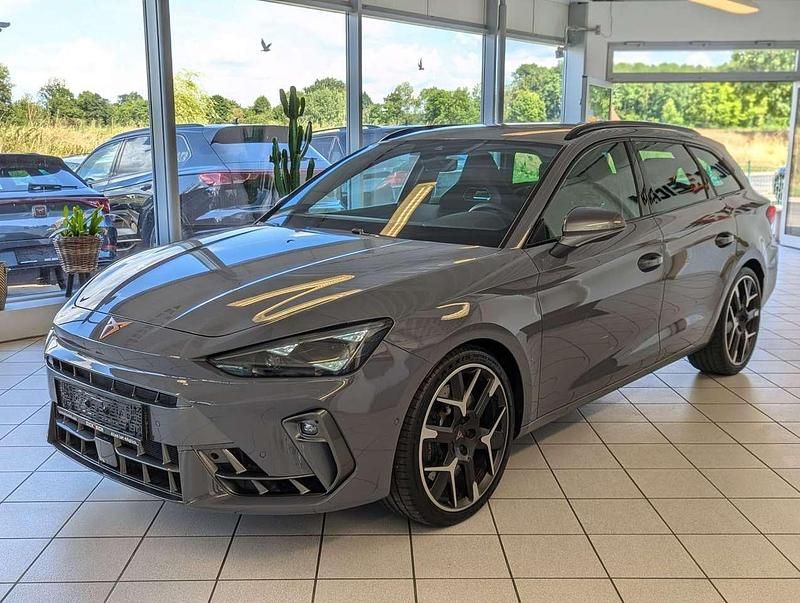 Gebraucht Cupra Leon VZ 333 PS (244 kW) 2025 Graphengrau Kombi
