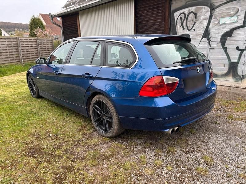 Second-hand BMW 325 197 CP (144 kW) 2008 Albastru Break