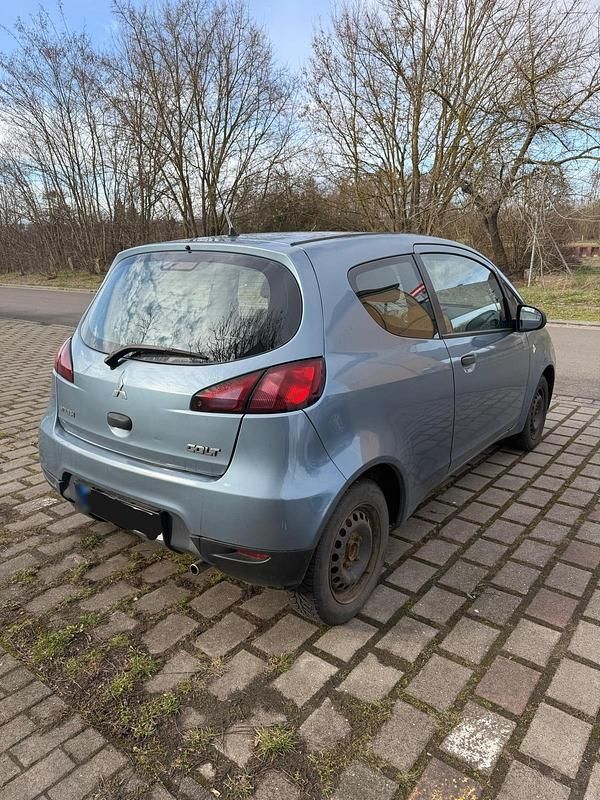 Gebraucht Mitsubishi Colt 95 PS (69 kW) 2009 Blau Kleinwagen