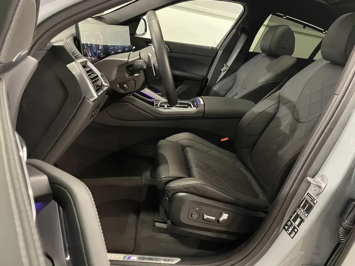 Gebraucht BMW X6 M Sport 298 PS (219 kW) 2025 Brooklyn grau SUV