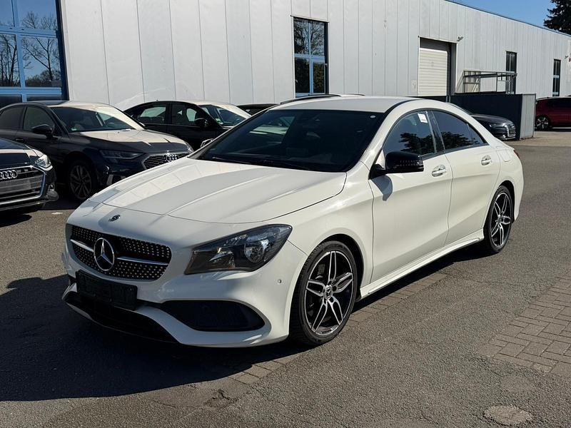 Gebraucht Mercedes CLA220 AMG 177 PS (130 kW) 2017 Weiß Limousine