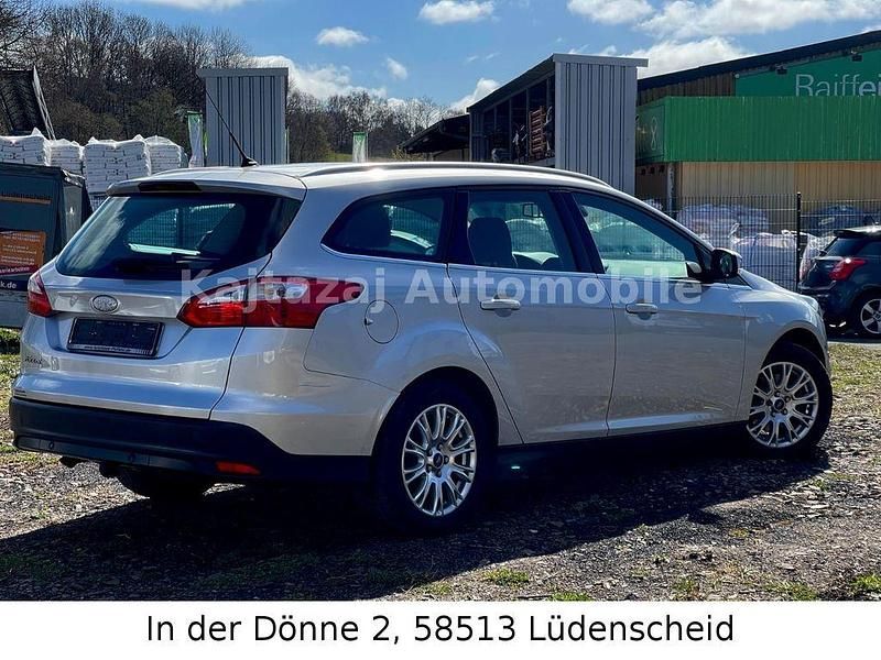 Używany Ford Focus Titanium 116 KM (85 kW) 2012 Srebrny Sedan/Limuzyna