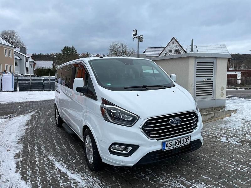Weiß Gebraucht 2019 Ford Tourneo Titanium Van / Kleinbus | 28.000 € (Guter Preis) - Bild 1/4