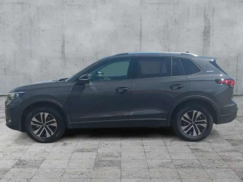 Neu VW Tiguan 150 PS (110 kW) 2026 Grau SUV