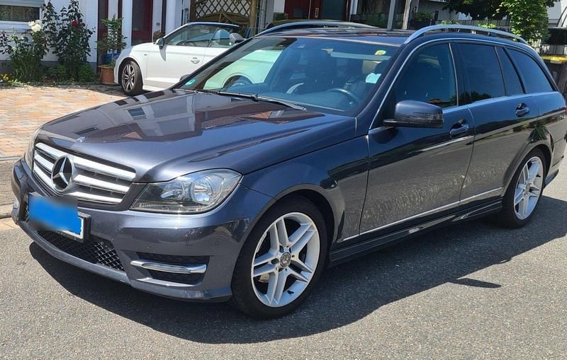 Schwarz Gebraucht 2012 Mercedes C200 Avantgarde Kombi | 7.700 € (Superpreis) - Bild 1/4