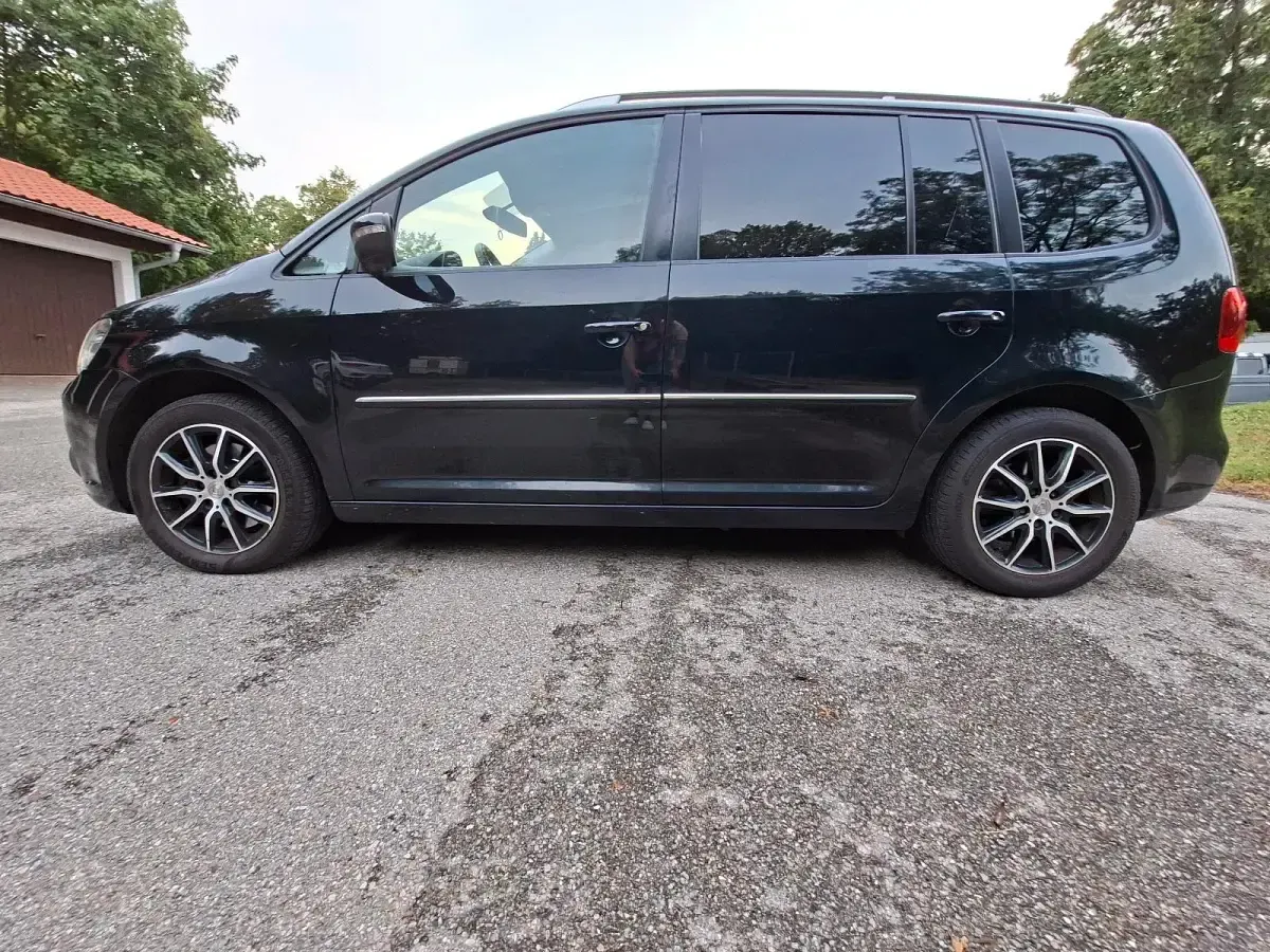 Gebraucht VW Touran 170 PS (125 kW) 2013 Schwarz Van / Kleinbus