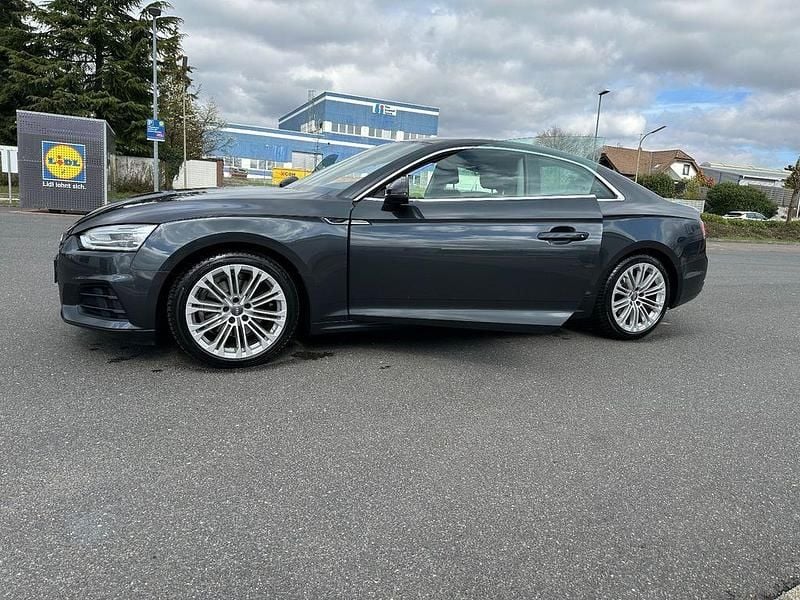 Gebraucht Audi A5 Design 190 PS (139 kW) 2017 Grau Coupé