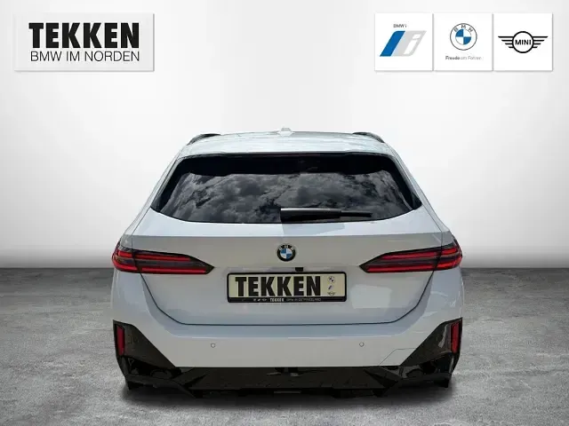Neu BMW 540 M Sport 303 PS (222 kW) 2026 Weiss Kombi