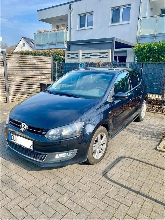 Gebraucht VW Polo Life 69 PS (50 kW) 2014 Schwarz Limousine