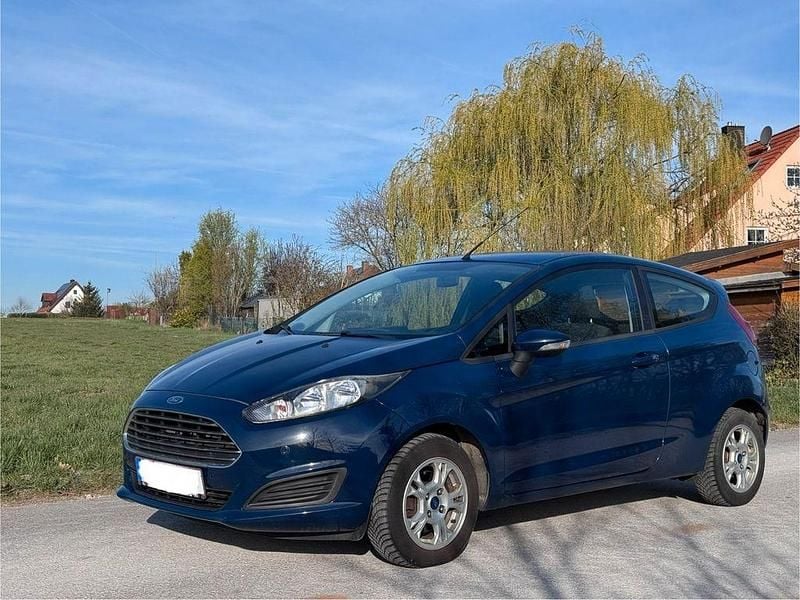 Blau Gebraucht 2014 Ford Fiesta SYNC Edition Kleinwagen | 5.100 € (Fairer Preis) - Bild 1/4
