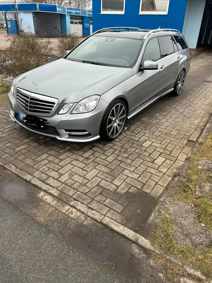Gebraucht Mercedes E500 408 PS (300 kW) 2012 Grau Kombi