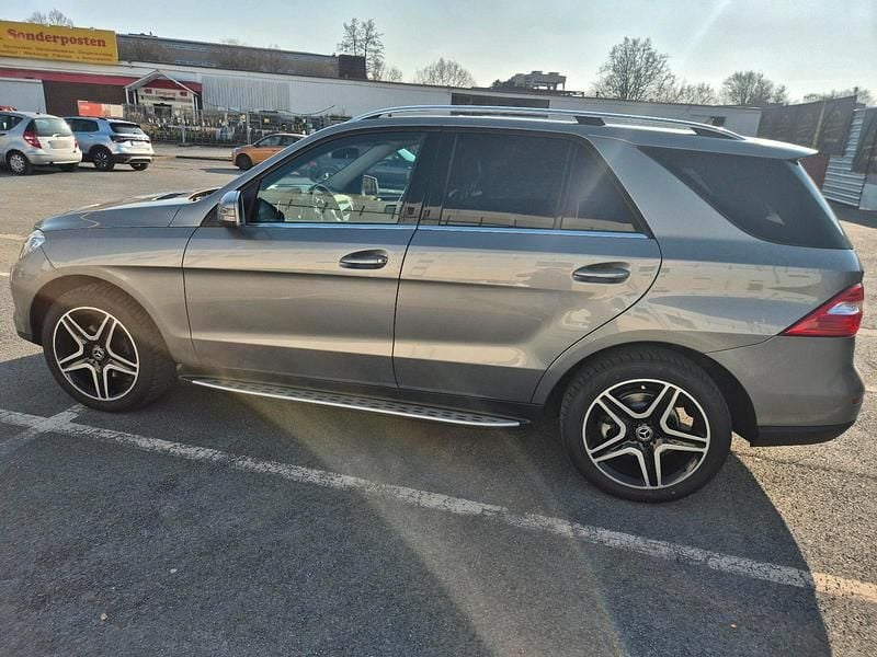 Gebraucht Mercedes ML250 190 PS (139 kW) 2015 Grau SUV