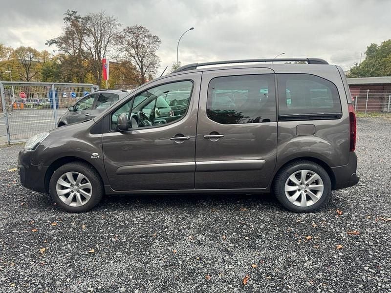 Gebraucht Peugeot Partner Tepee Allure 110 PS (80 kW) 2016 Grau Van / Kleinbus