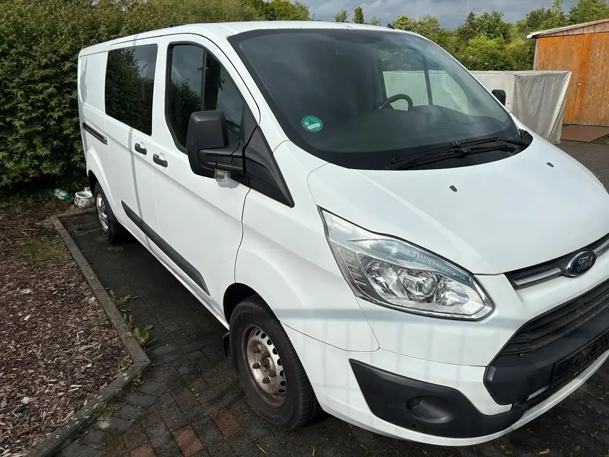 Gebraucht Ford Transit Custom 125 PS (91 kW) 2016 Weiß Van / Kleinbus