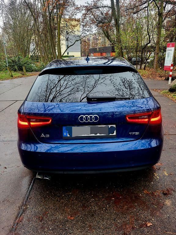 Gebraucht Audi A3 Sport 125 PS (91 kW) 2014 Blau Limousine