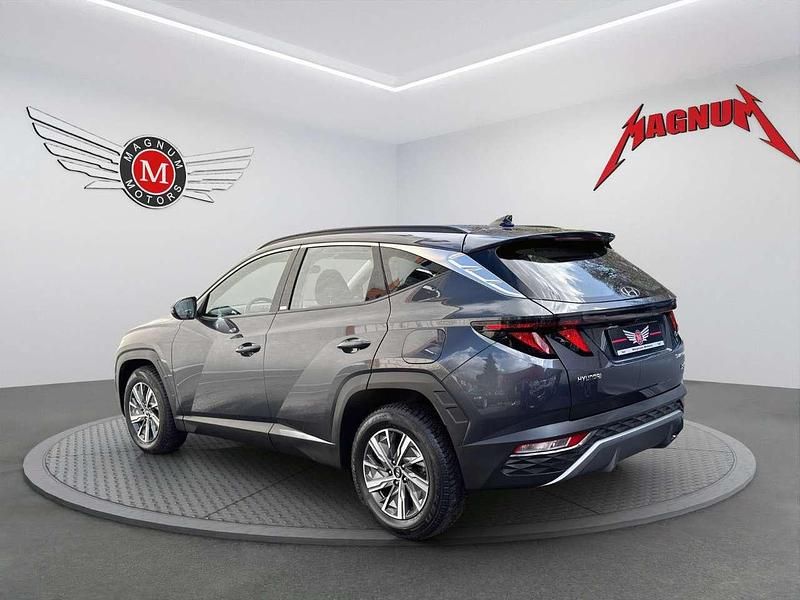 Gebraucht Hyundai Tucson Select 179 PS (131 kW) 2022 Dark knight SUV