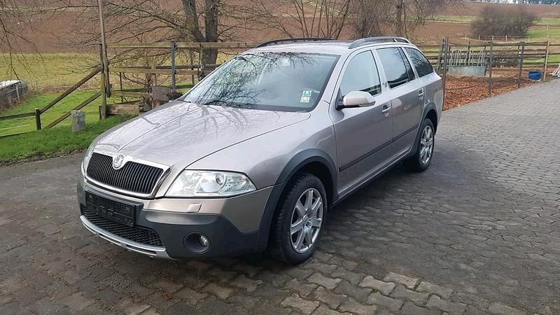 Gebraucht 2007 Skoda Octavia Scout Kombi | 2.000 € (Fairer Preis) - Bild 1/4