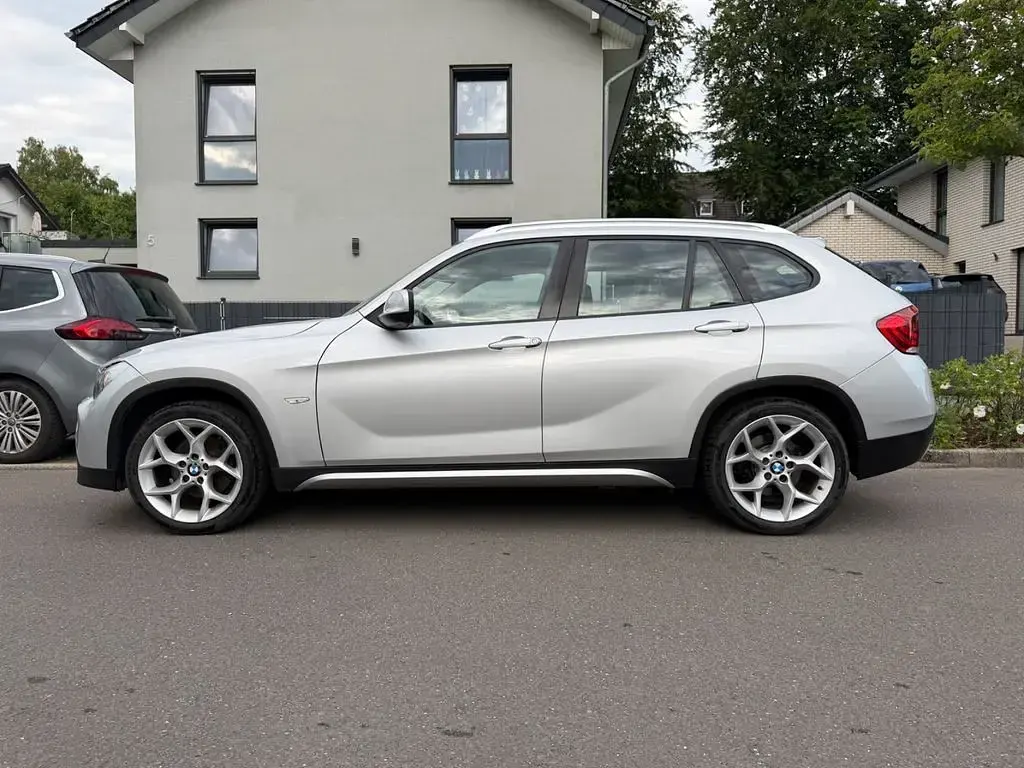 Gebraucht BMW X1 Sport Line 177 PS (130 kW) 2011 Silber SUV