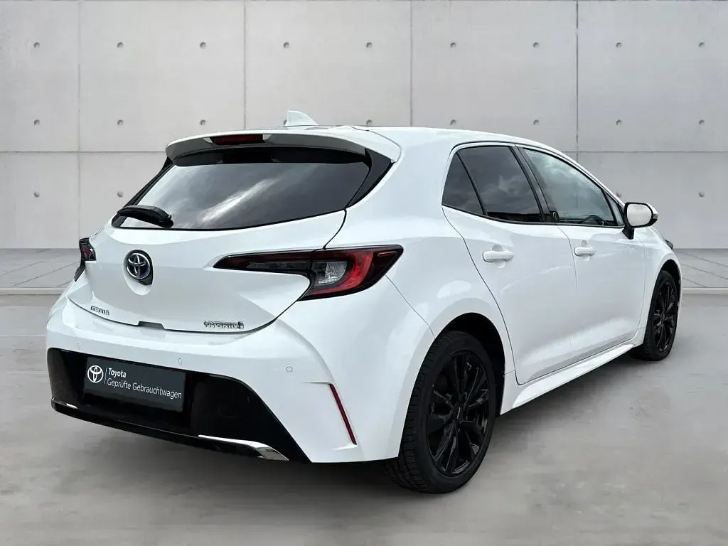 Gebraucht Toyota Corolla Team 196 PS (144 kW) 2024 Schneeweiß Limousine