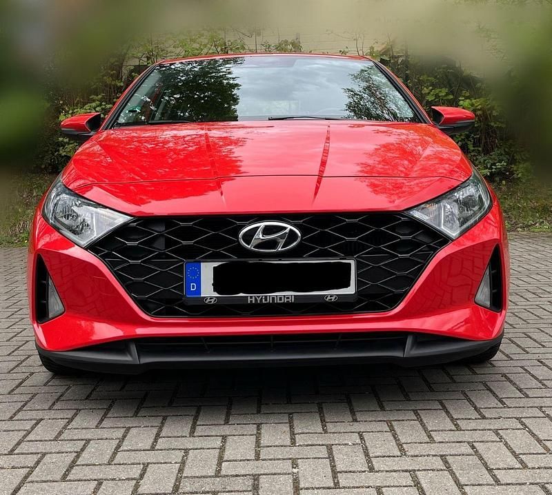 Rot Gebraucht 2021 Hyundai i20 Trend Kleinwagen | 16.150 € (Etwas zu teuer) - Bild 1/4