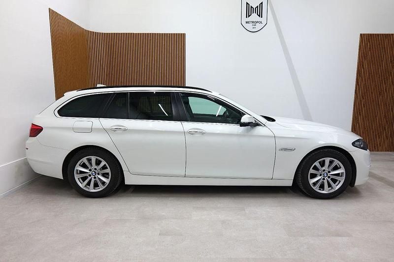 Gebraucht BMW 518 Sport Line 150 PS (110 kW) 2015 Weiß Kombi