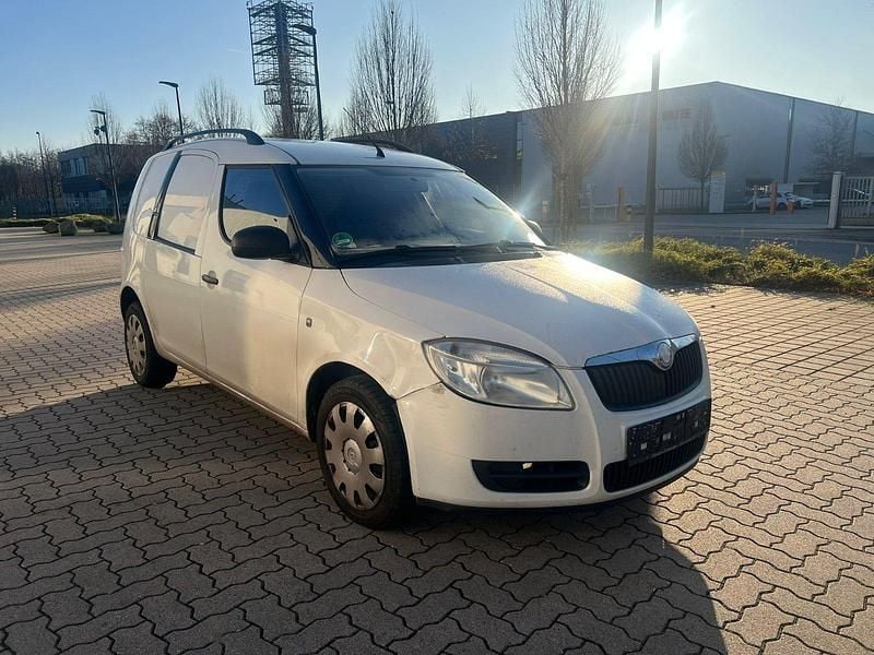Weiß Gebraucht 2007 Skoda Roomster Van / Kleinbus | 1.490 € (Fairer Preis) - Bild 1/4
