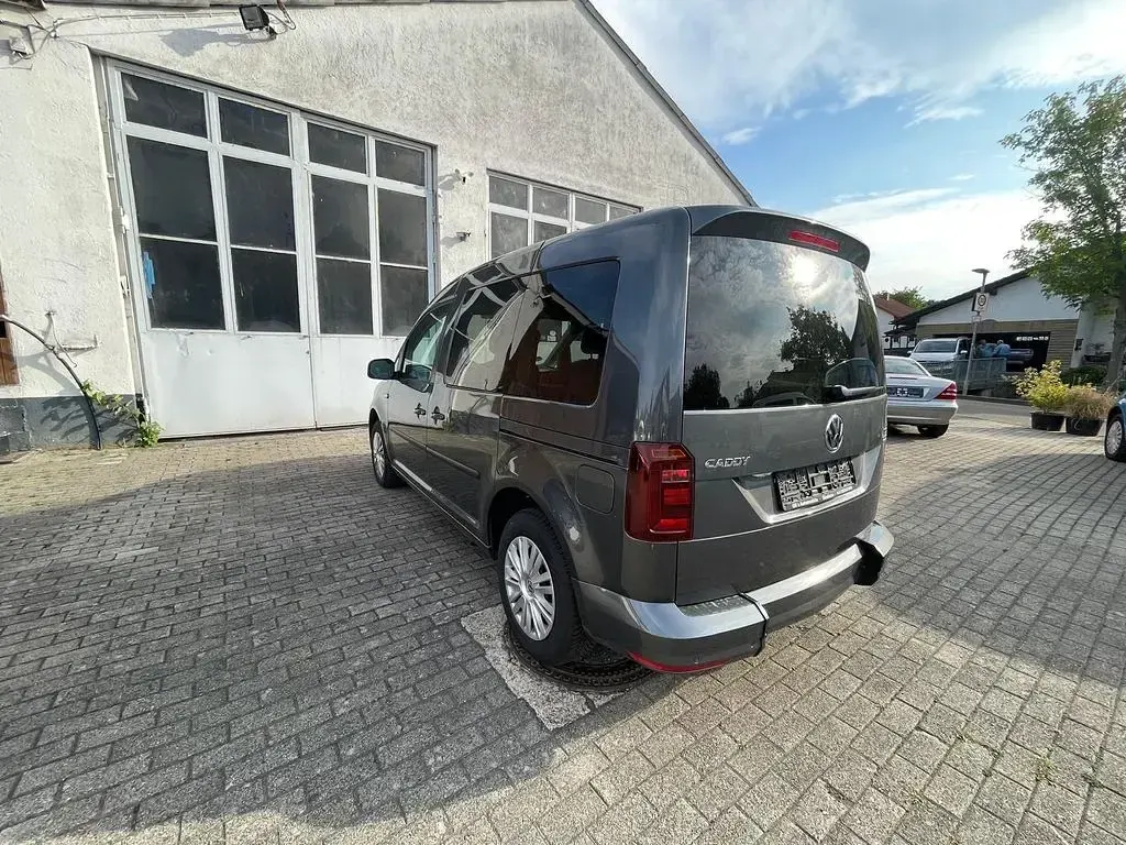 Gebraucht VW Caddy 102 PS (75 kW) 2016 Grau Van / Kleinbus