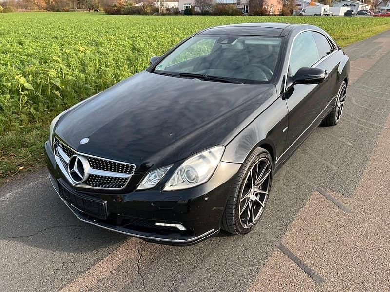 Gebraucht Mercedes E350 231 PS (169 kW) 2009 Schwarz Coupé