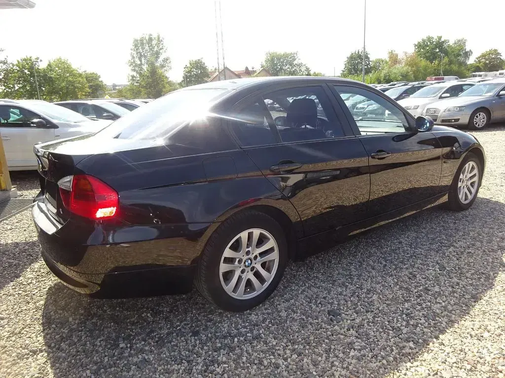 Gebraucht BMW 318 Advantage 129 PS (94 kW) 2007 Schwarz Limousine