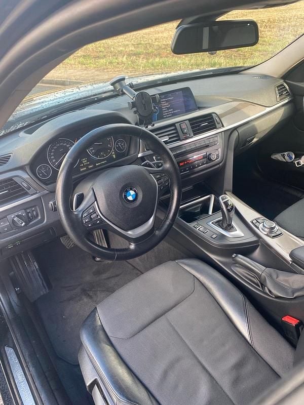 Gebraucht BMW 320 185 PS (136 kW) 2013 Schwarz Limousine