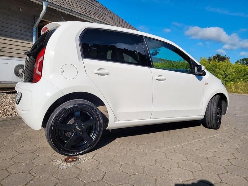 Gebraucht VW up! 68 PS (50 kW) 2016 Weiß Kleinwagen