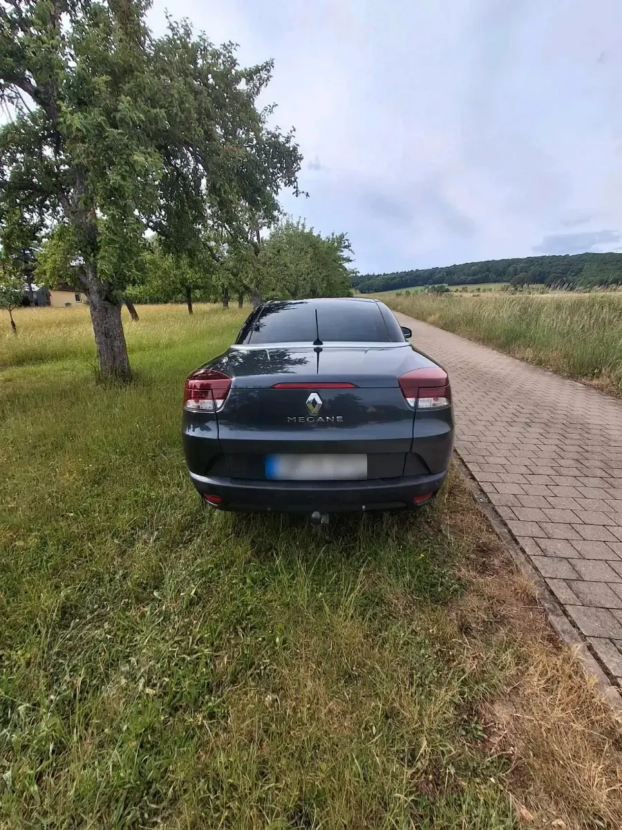 Gebraucht Renault Mégane Cabriolet Luxe 131 PS (96 kW) 2012 Grau Cabrio