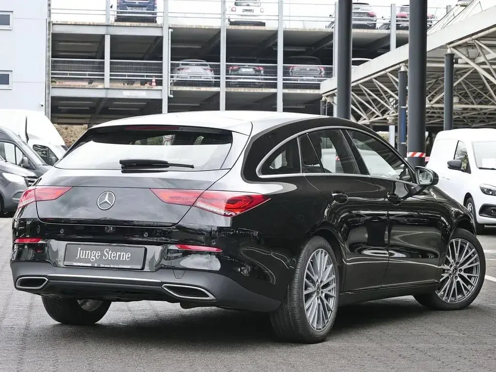 Gebraucht Mercedes CLA200 Progressive 150 PS (110 kW) 2023 Nachtschwarz Kombi