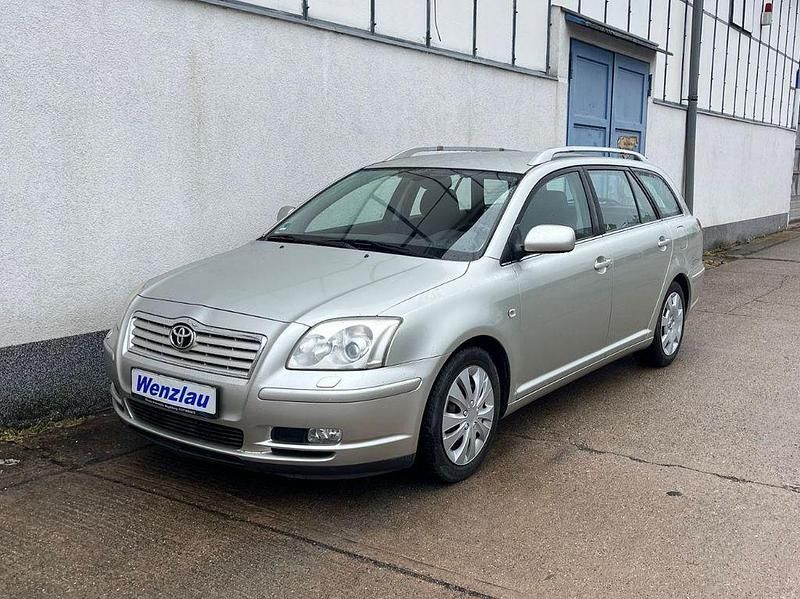 Gebraucht Toyota Avensis 129 PS (94 kW) 2004 Silber Kombi