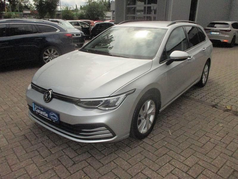Silber Gebraucht 2021 VW Golf VIII Life Kombi | 18.900 € (Fairer Preis) - Bild 1/4