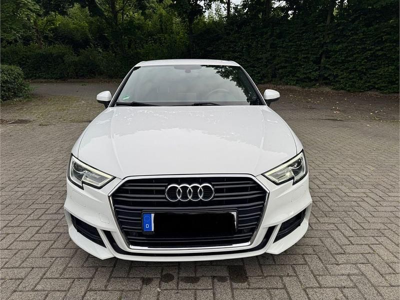 Gebraucht Audi A3 Design 150 PS (110 kW) 2017 Weiß Limousine