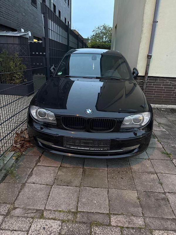 Schwarz Gebraucht 2007 BMW 120 Coupé Coupé | 4.000 € (Superpreis) - Bild 1/4