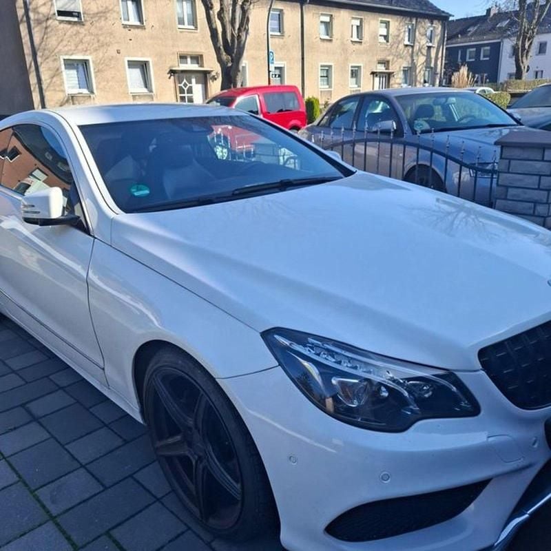 Gebraucht Mercedes E200 184 PS (135 kW) 2014 Weiß Coupé