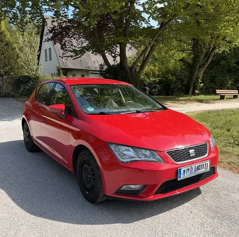 Gebraucht Seat Leon Reference 110 PS (80 kW) 2015 Rot Limousine
